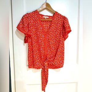 size small Max Studio red tie shirt